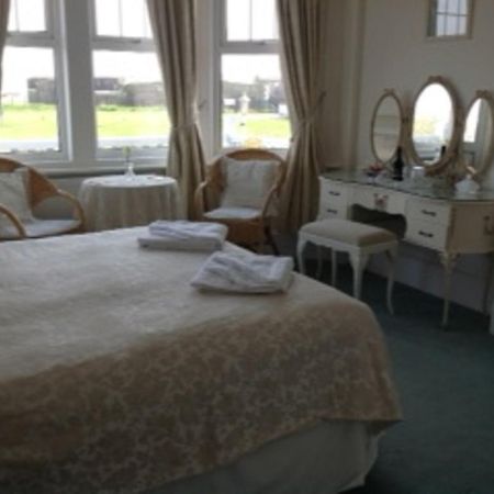 Bassets House Bed & Breakfast Eastbourne Exterior photo